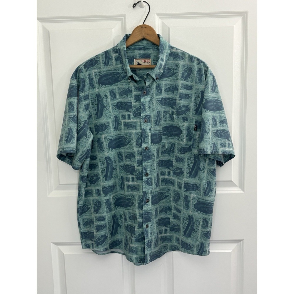 Huk Shirt Mens L Fish Print Button Up Fishing Performance Short sleeve 0457 - Picture 1 of 7